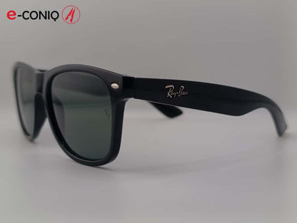 Lunettes de soleil Ray-Ban "Iconic Wayfarer"
