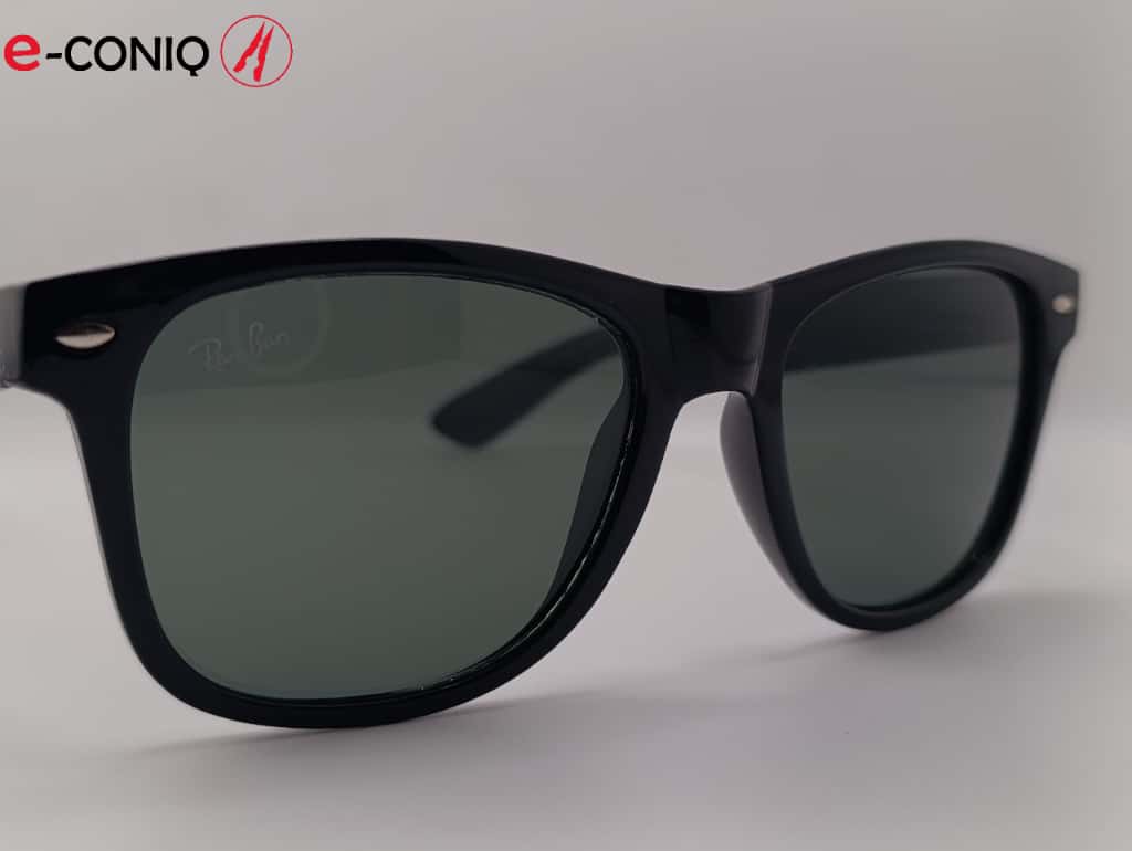 Lunettes de soleil Ray-Ban "Iconic Wayfarer"